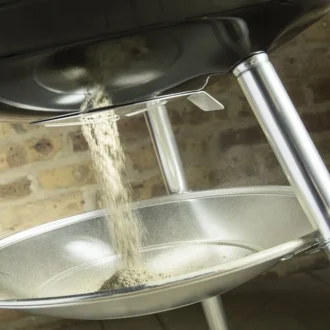 Compact Kettle 57cm Black6