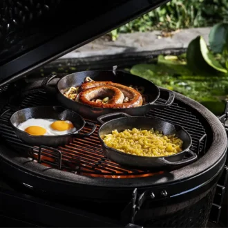 Μαντεμένιο τηγάνι με 2 λαβές 24cm The Windmill5