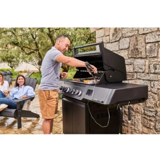 Napoleon Phantom Prestige 500 Connected Mattschwarz P500VXRSIBPK DE PHM WithPeople4