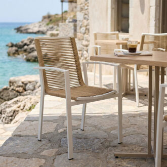 Alternative view of Πολυθρόνα Jonian pakoworld στοιβαζόμενη λευκό αλουμίνιο-textilene σε φυσική απόχρωση 57x63x83εκ